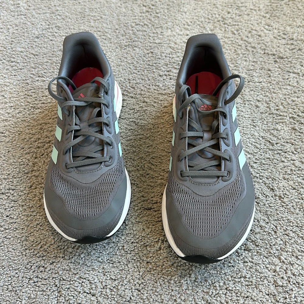 Like new Adidas Supernova shoes
